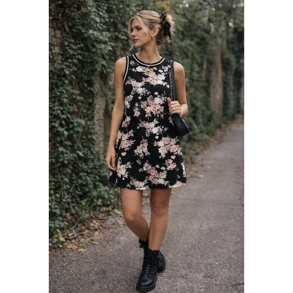 Dark Romance Moody Floral Garden Sleeveless Shift Mini Dress Black Sz M